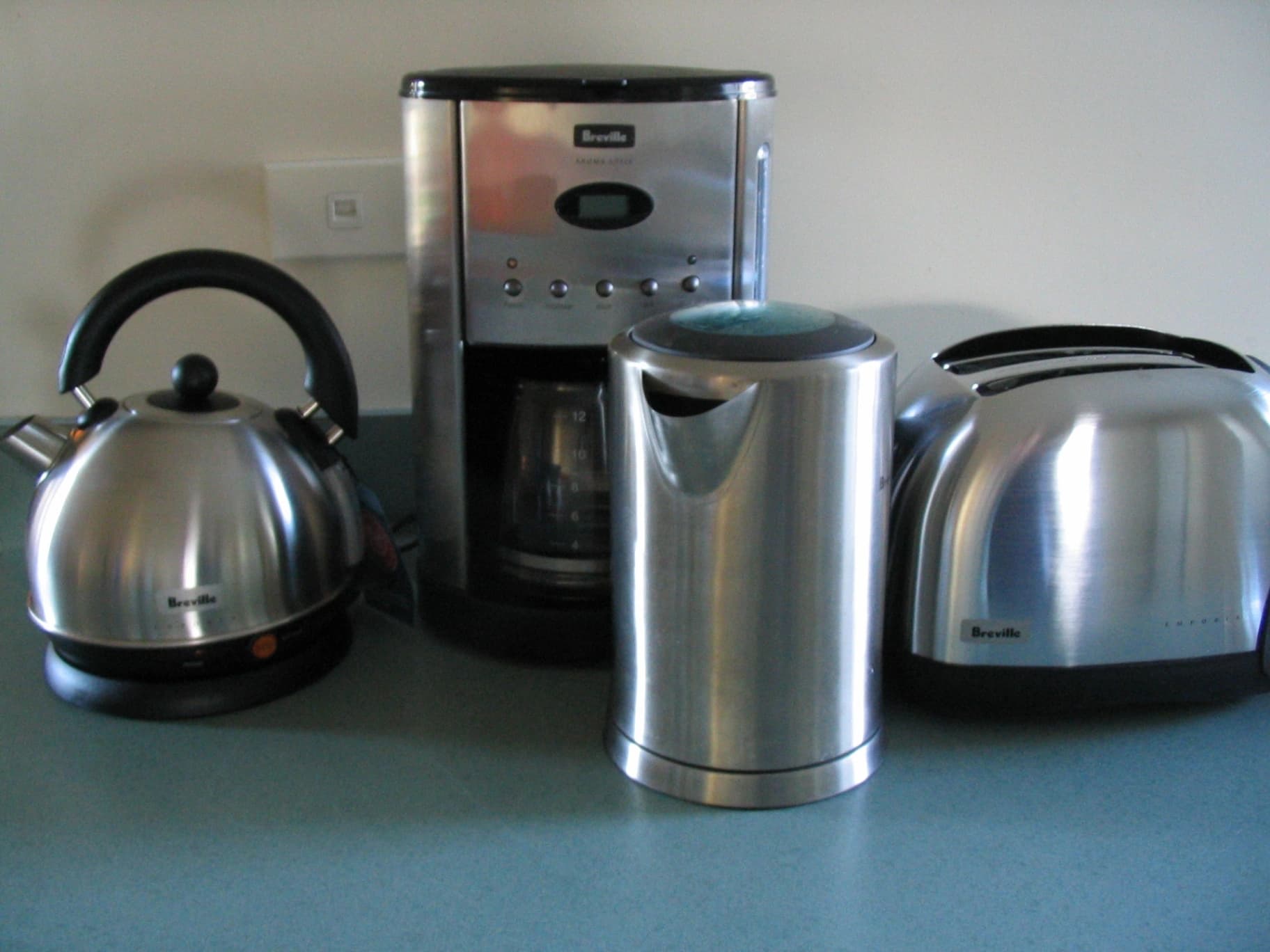 Breville Kitchen Appliances Set - Coffee Maker, Kettle, Toaster, and Water Kettle